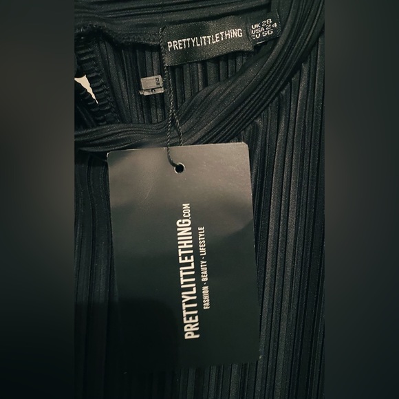 Pretty Little Thing Plus Size Black Plisse High Neck Bodycon Dress - Picture 3 of 4